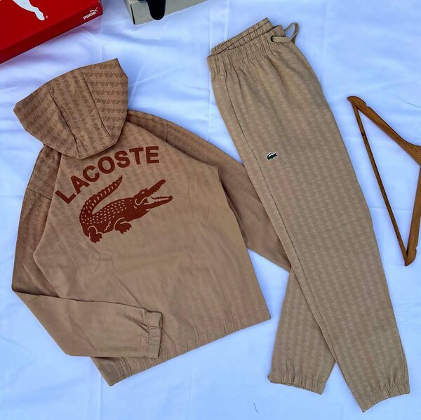 Ensemble de survêtement Lacoste