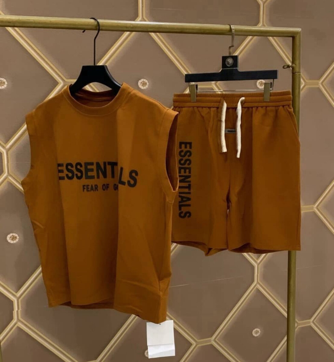 Ensemble T-Shirt et Short Stylé