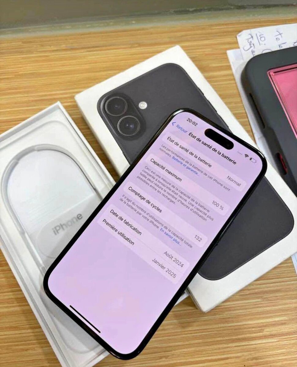 iPhone 16simple noir 256GB