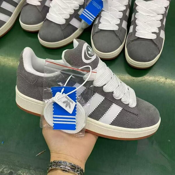 Sneakers classiques en daim