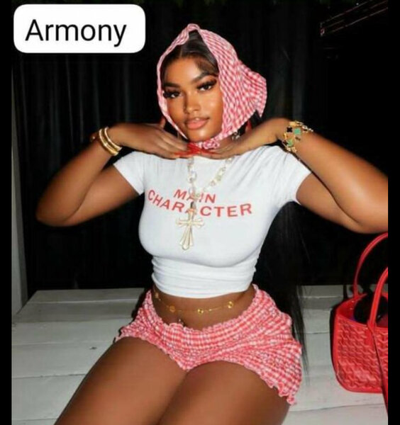 Outfit chic rouge et blanc