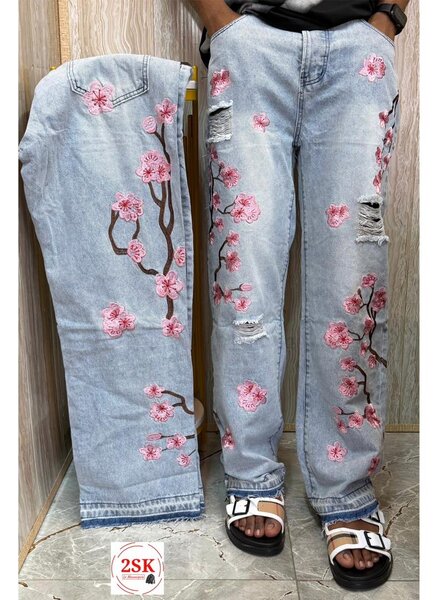 Jeans cargo brodés tendance