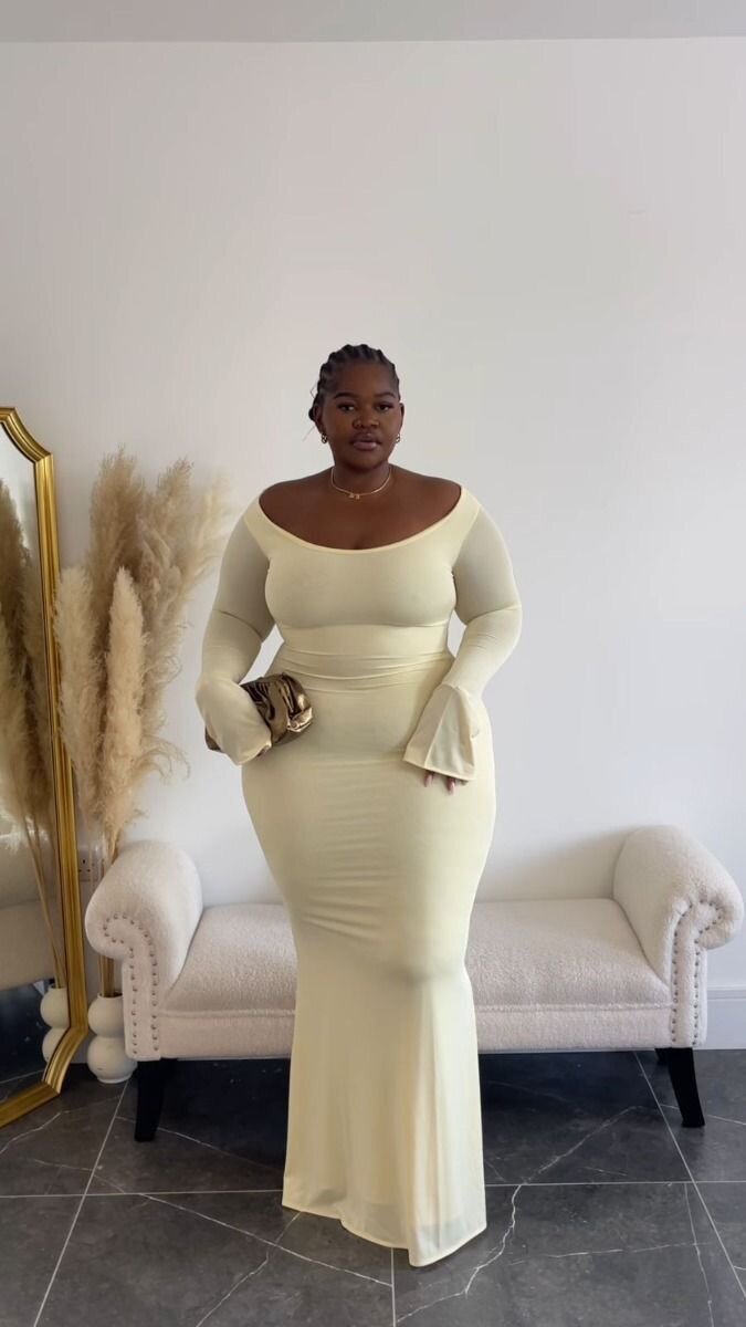 Robe élégante asymétrique