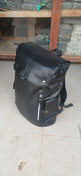 Sac à dos en cuir élégant