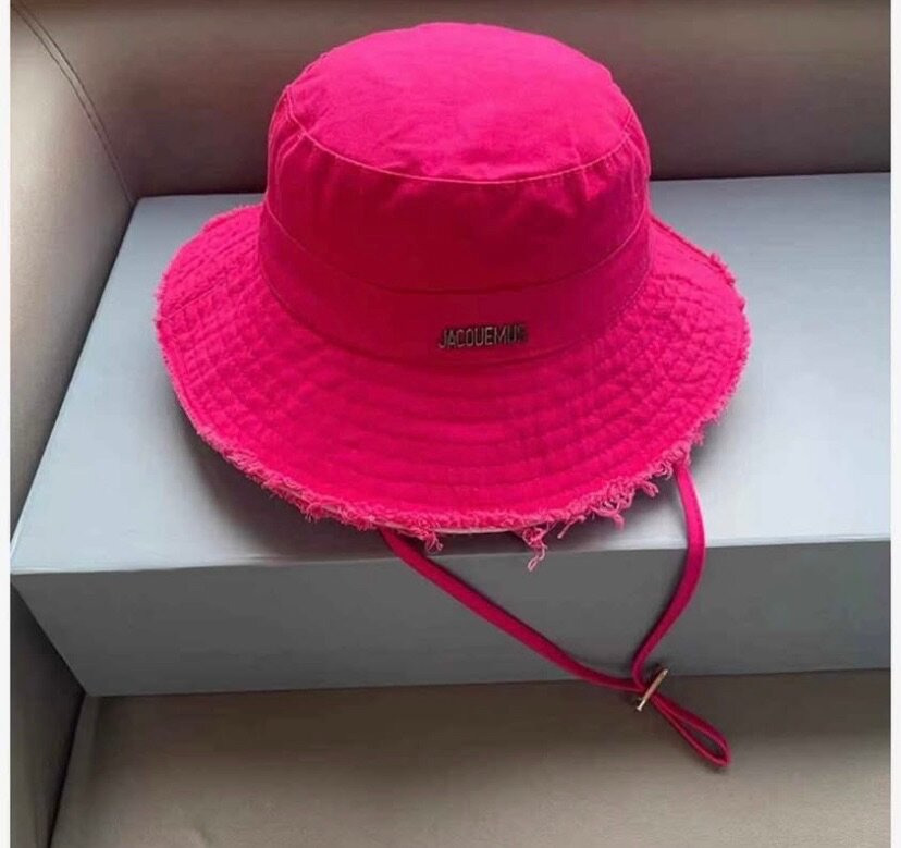 Bucket hat