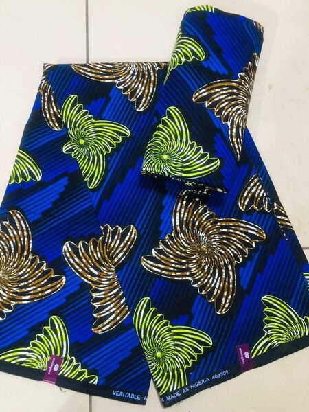 Cotton fabric with 6 yards print  blue