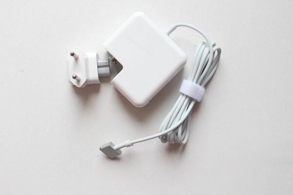 CHARGEUR MACBOOK MAGSAF T2 80W