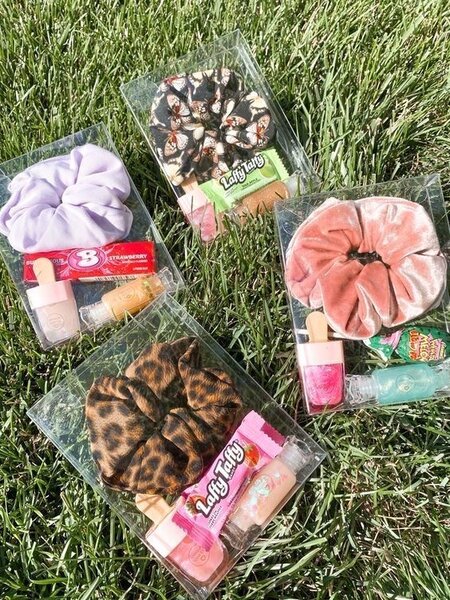 Ensemble cosmétique avec accessoire cheveux