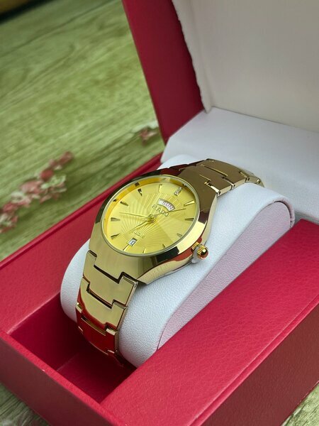 Montre-bracelet classique boîtier métal