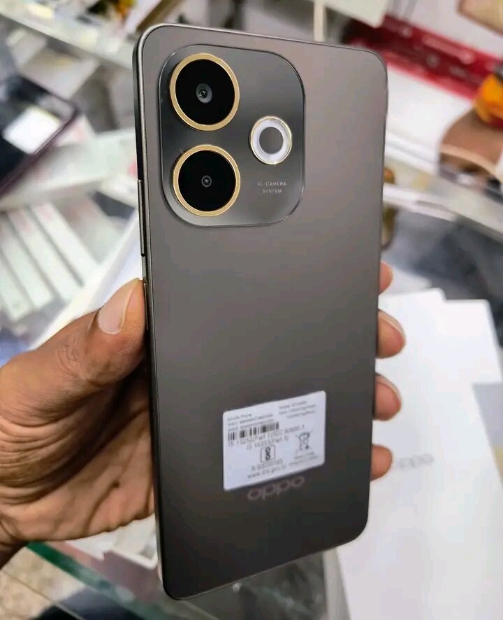 Smartphone OPPO moderne