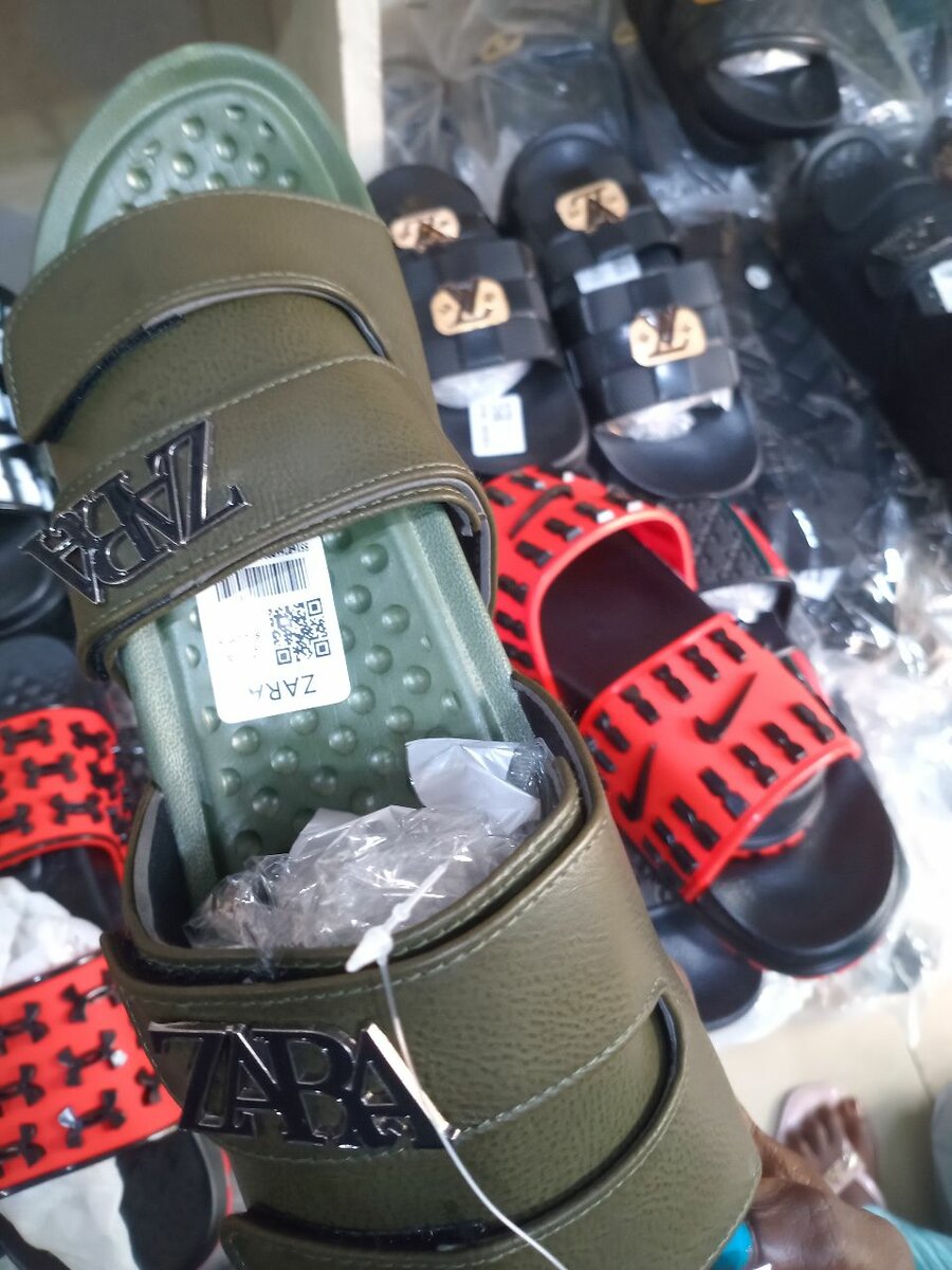 Zara fine man quality slide