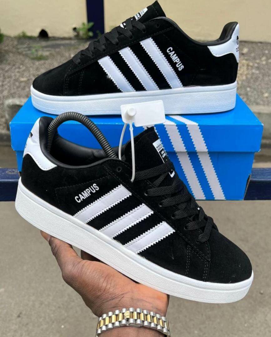 Baskets noires en cuir tendance