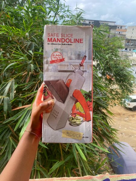 Mandoline de Cuisine Sécurisée