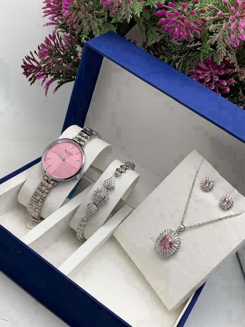 LADIES SET ️  CURREN WATCH WITH BRACELET AND EARRINGS.