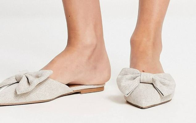 Flat mules