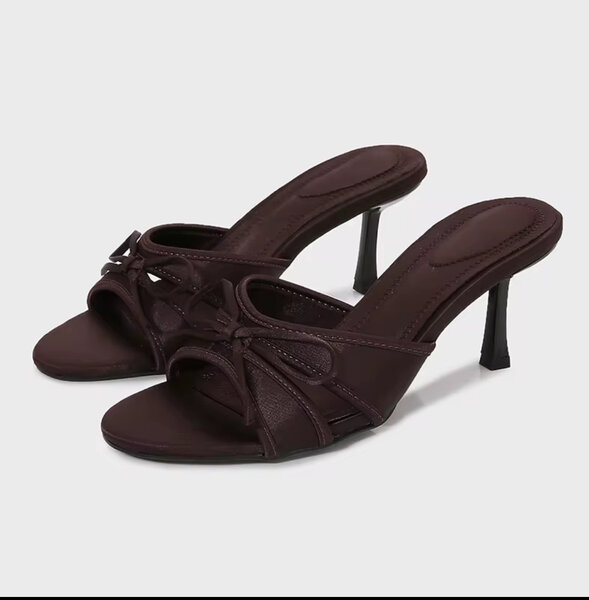 Mules élégantes à talon haut