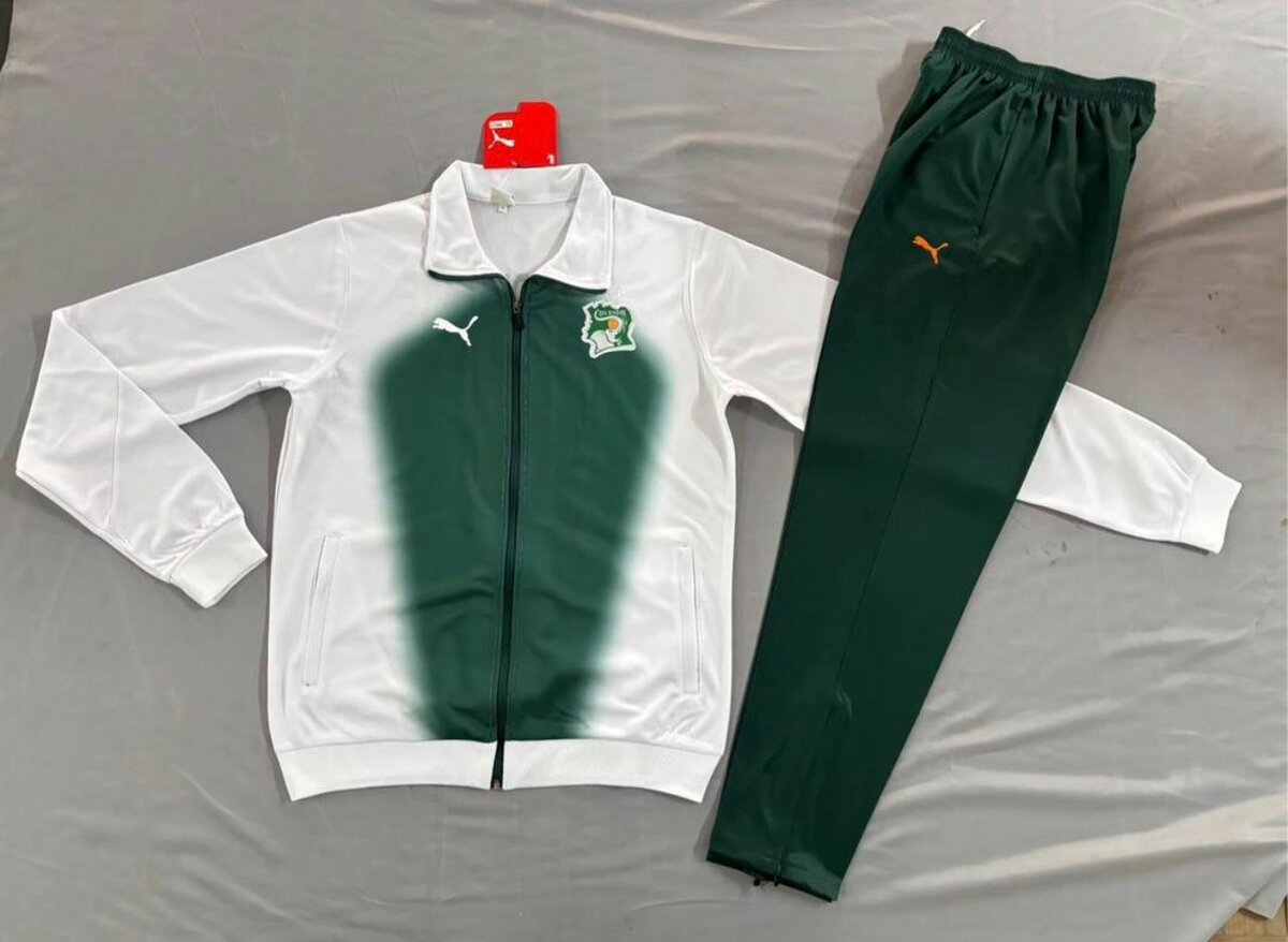 Ensemble de survêtement sportif