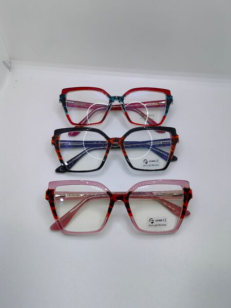 Lunettes carrées tendance
