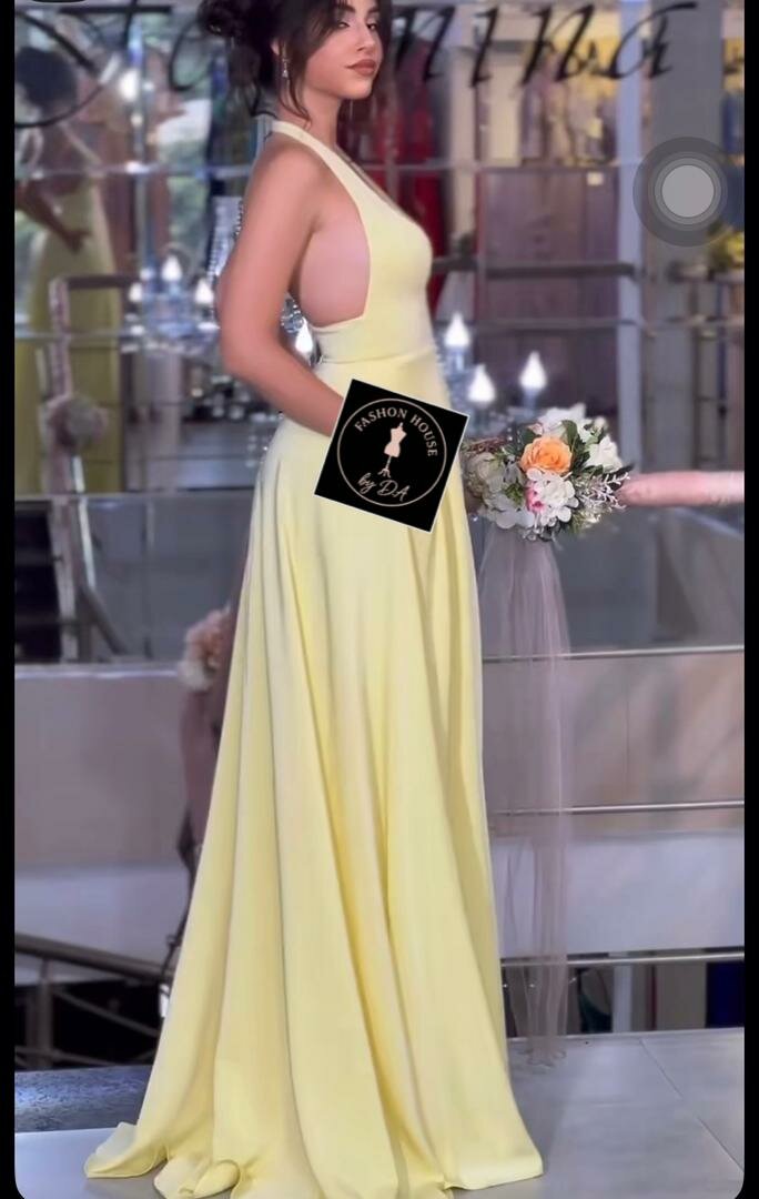 Robe Élégante Fendue