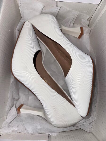 Каблок белый новый