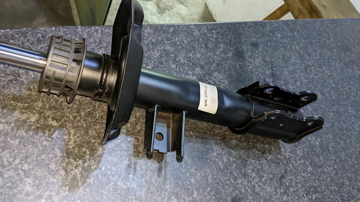 Front Shocks Absobers For Mercedes Benz GLA300 W156 2020