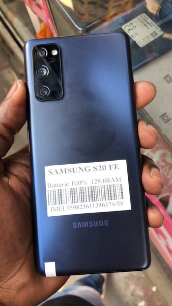 Samsung Galaxy S20 SE