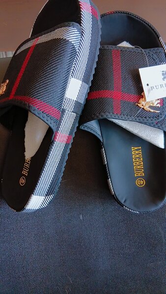 Chaussures, claquettes