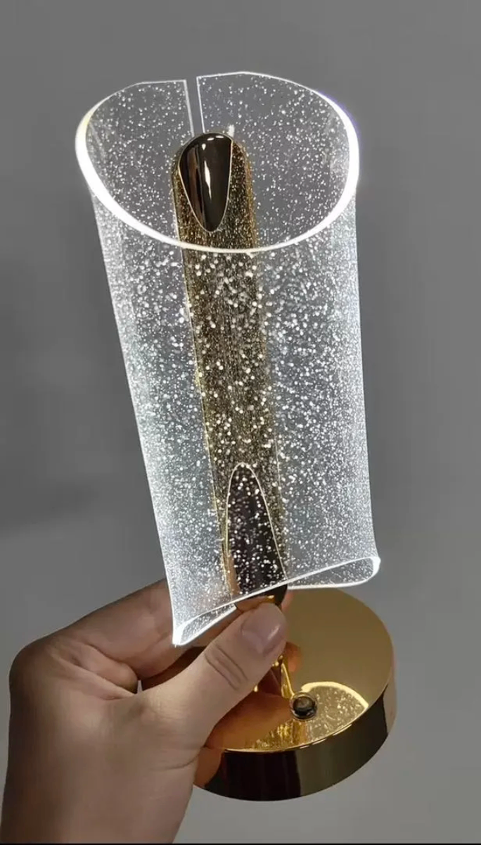 Lampe LED Décorative Moderne