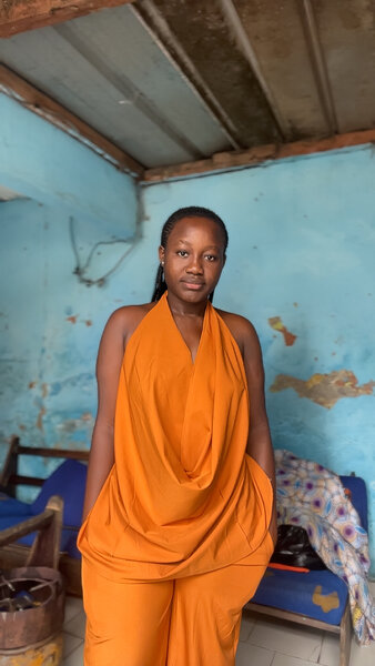 Combinaison élégante sans manches