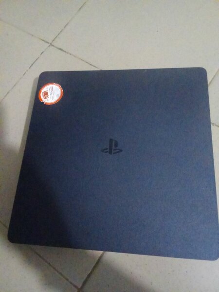 Console de Jeu ps4 et Manettes