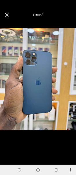 iPhone 12 Pro Max Bleu