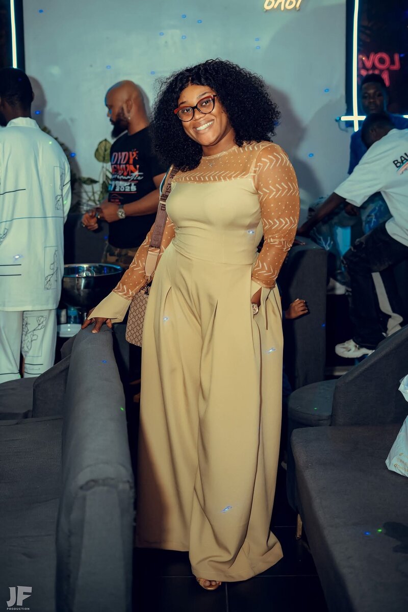 Combinaison élégante femme