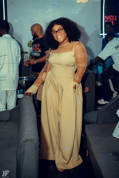 Combinaison élégante femme