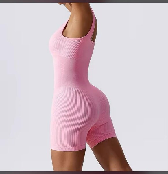 Combinaison moulante femme