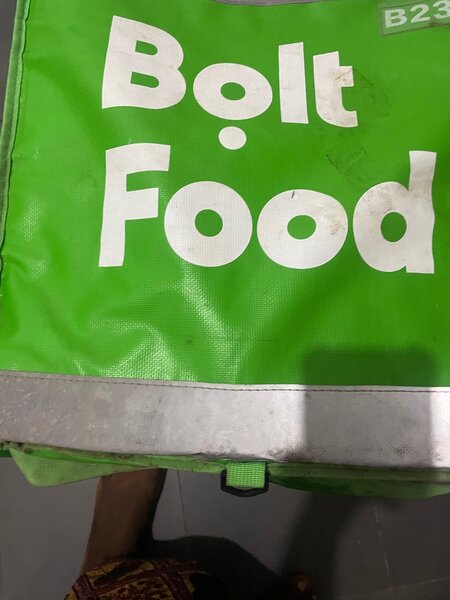 Bolt delivery bag