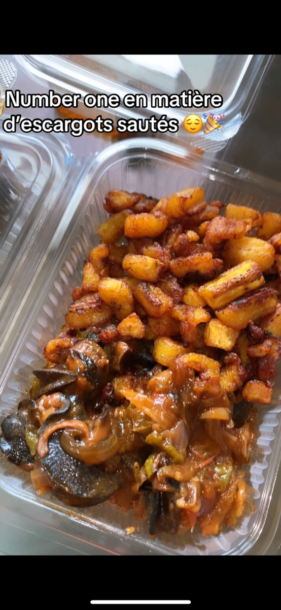 Escargots sautés +atieke+aloco