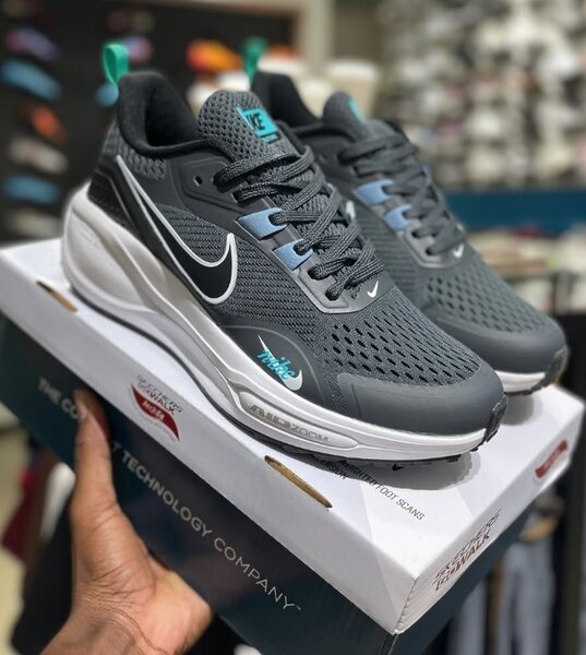  Nike Runners sneakers grey