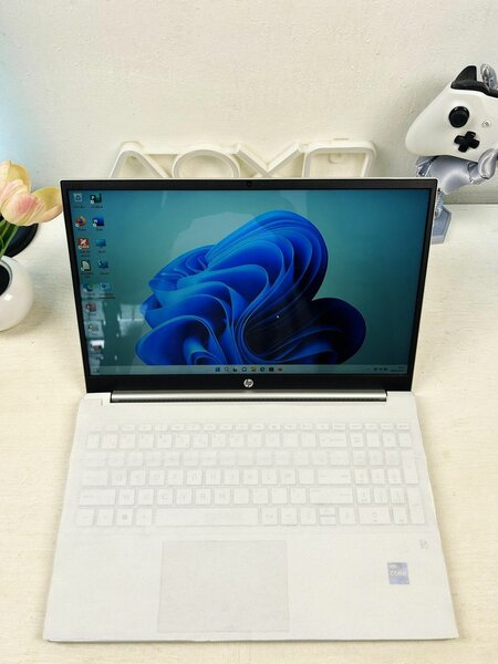 HP PAVILION laptop.  15-eg3X