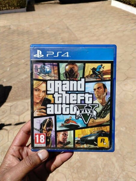 Jeu PS4 Grand Theft Auto V