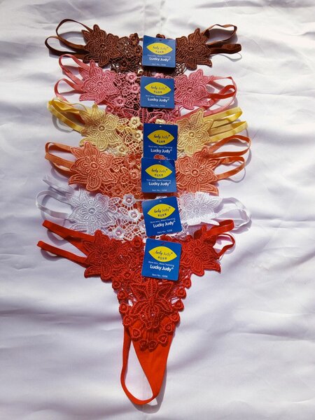 String dentelle floral sexy