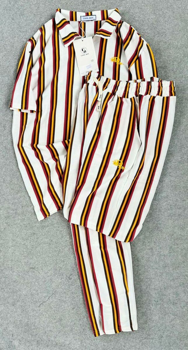 Pyjama rayé confortable unisexe