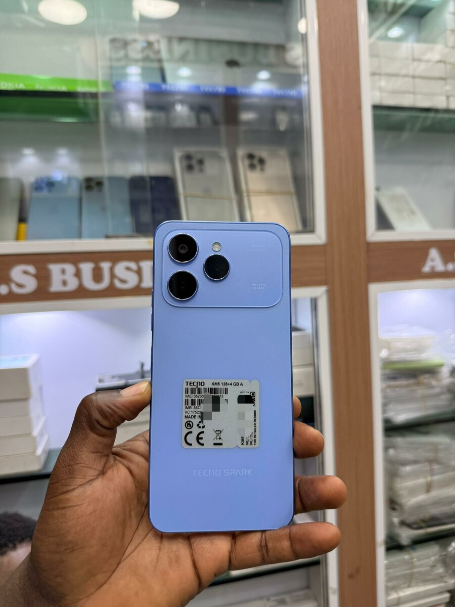 Tecno Spark 40 Casi neuf  128/