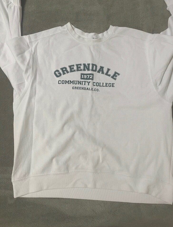 Белый свитшот