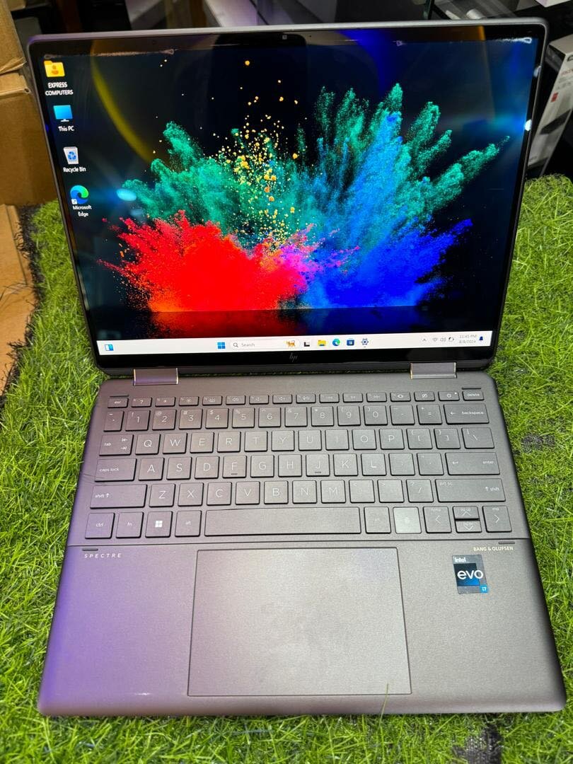 Hp spectre x360 convertible (12 gen (4k display) ram 16GB
