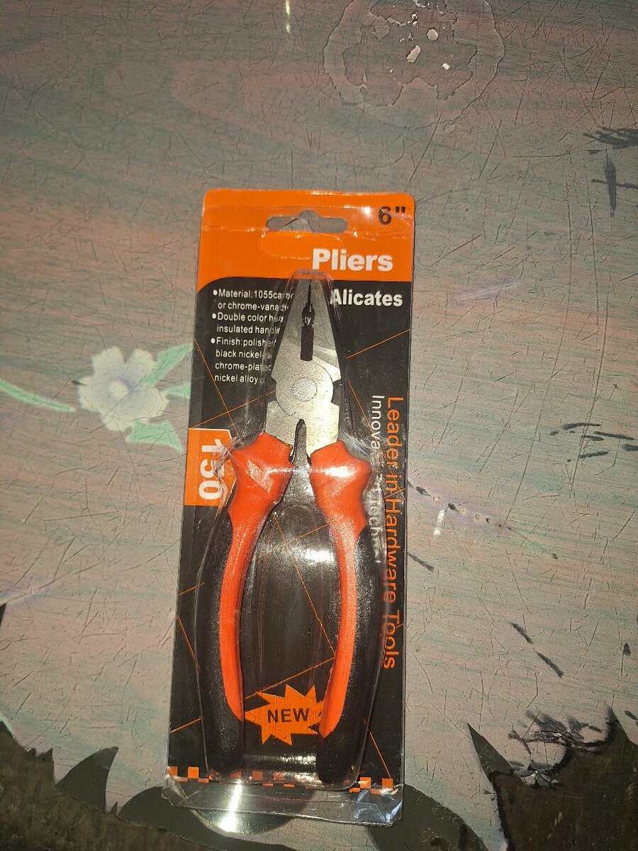 Pinces à bec ultra-résistantes