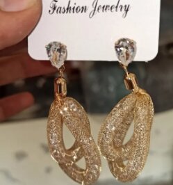 LADIES EARRING WITH STONE LATEST DESIGN IMPORT CHINA (DELIVERD WITH GIFT BOX)