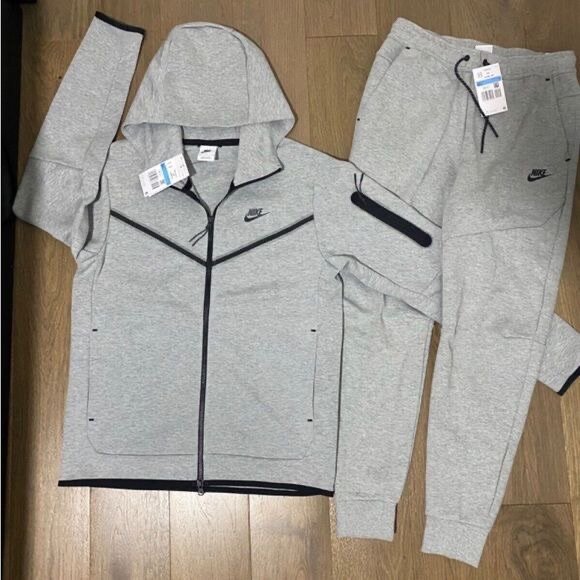 Nike tech fleece