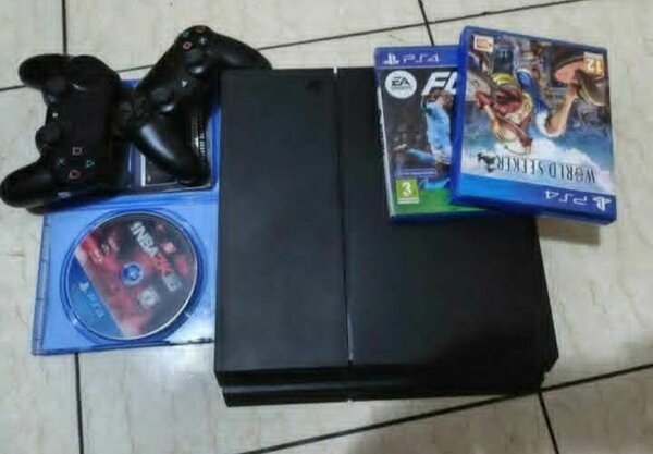 Jouer PS4
