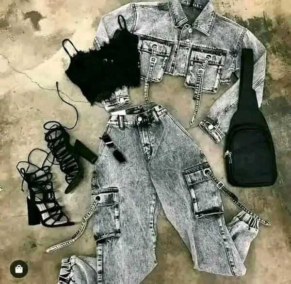 Tenue en jean style urbain