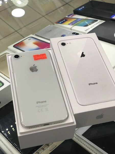 iPhone Blanc 64 Go
